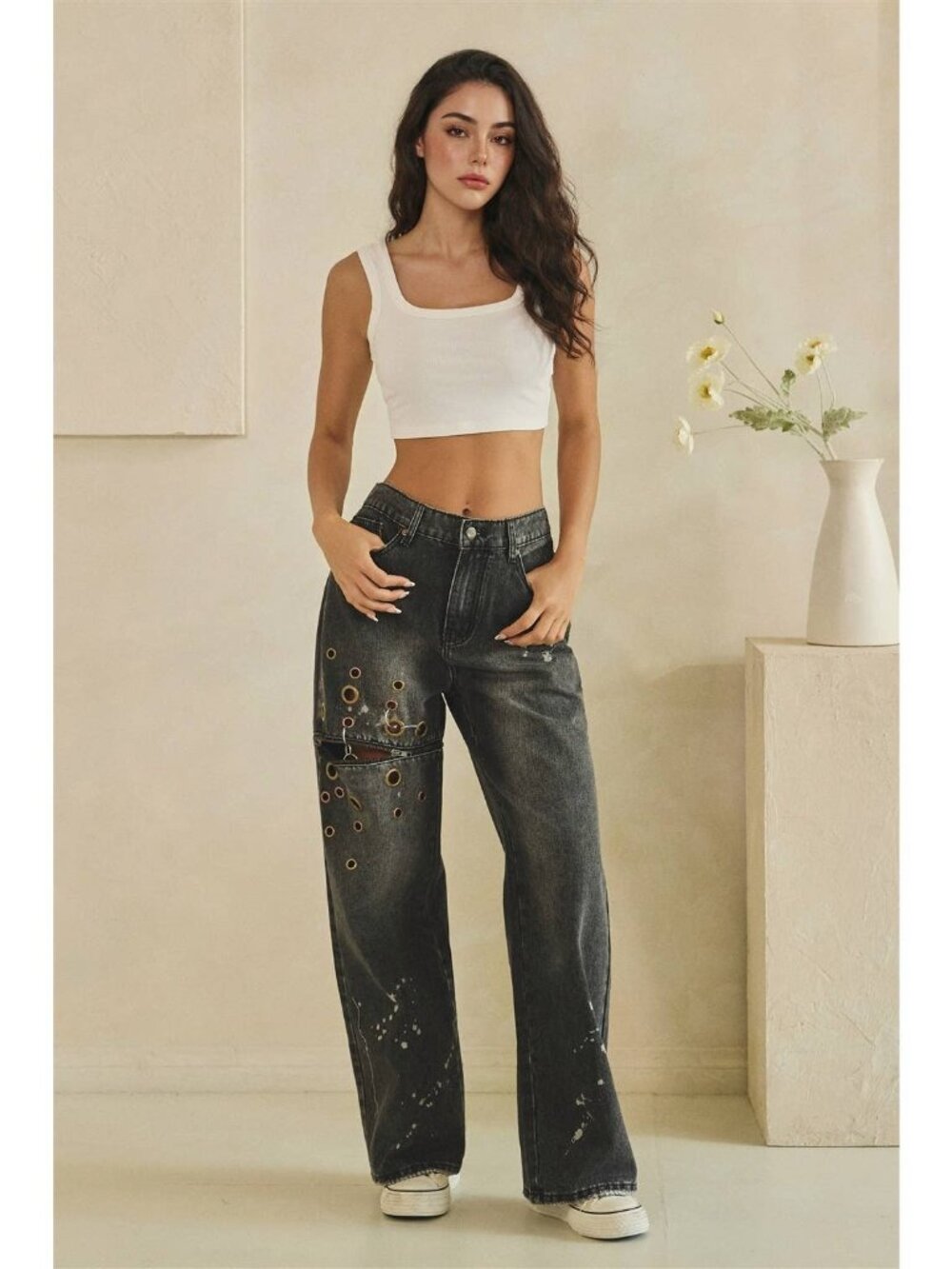 BNWT Mineral Washed Black Eyelet Ring Zipper Trim High Waist Splatter Jeans